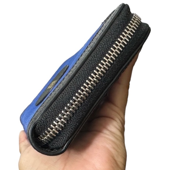 RARE GUCCI Limited edition Off the Grid wallet W/ COA (pristine) - Picture 7 of 13